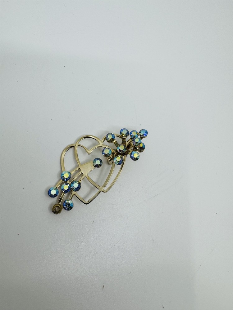 Vintage 1960s Atomic Gold Tone Shooting Love Hearts Brooch (Missing Rhinestone)