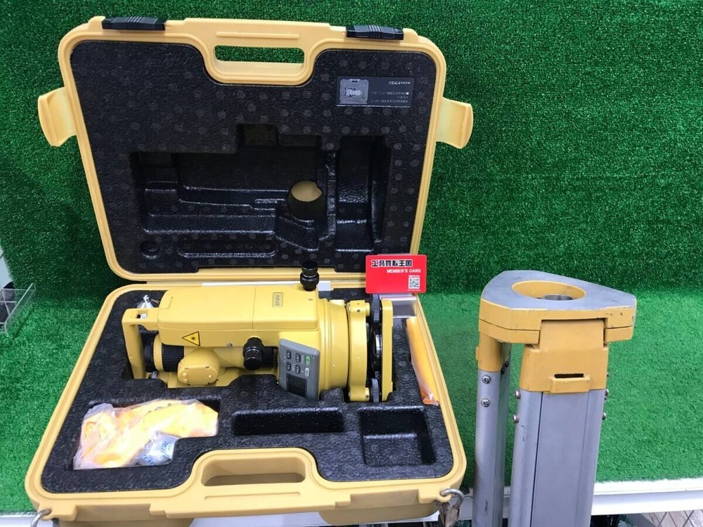 Topcon DT-200 Digital Theodolite (Transit) Comes with a tripod Good working