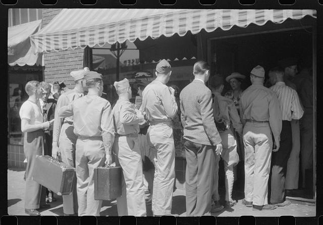 Photo:Columbus Georgia 1941 Fort Benning Soldiers Bus Terminal Queue