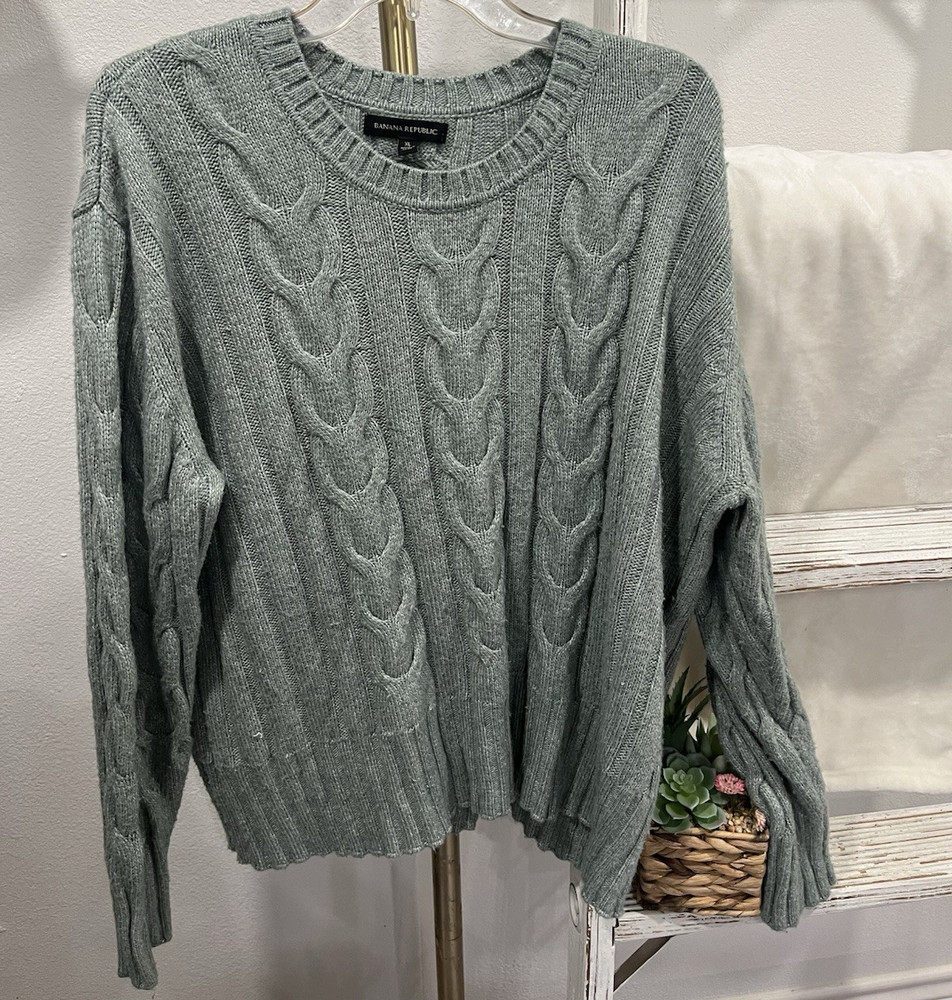 Banana Republic Women’s XL SAGE GREEN Cable Knit Crew Neck Sweater