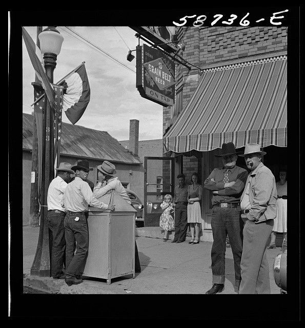 Photo:Sheridan Wyoming Stockmen Street Corner 1941 Men On Sidewalk Saloon
