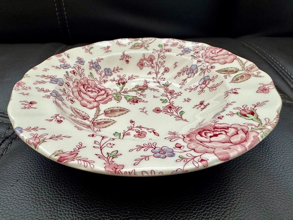 [JOHNSON BROTHERS] Vintage Rose Chintz Pink Scalloped  Soup Bowl – 8.5”