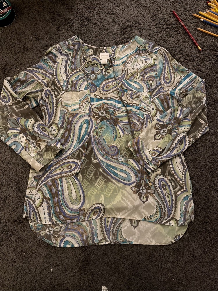Chicos Shirt Womens Sz 1 Paisley Tie Neck Long Sleeve Pullover Green blue