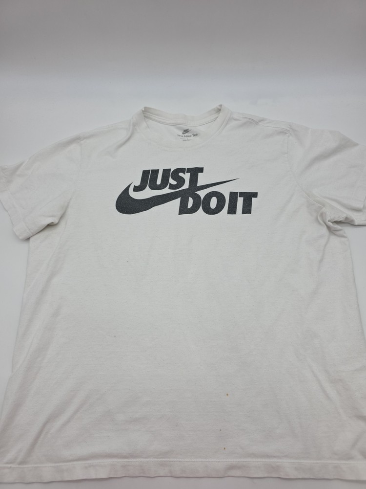 Nike Swoosh T-shirt Men L White Cotton Tee. #46061