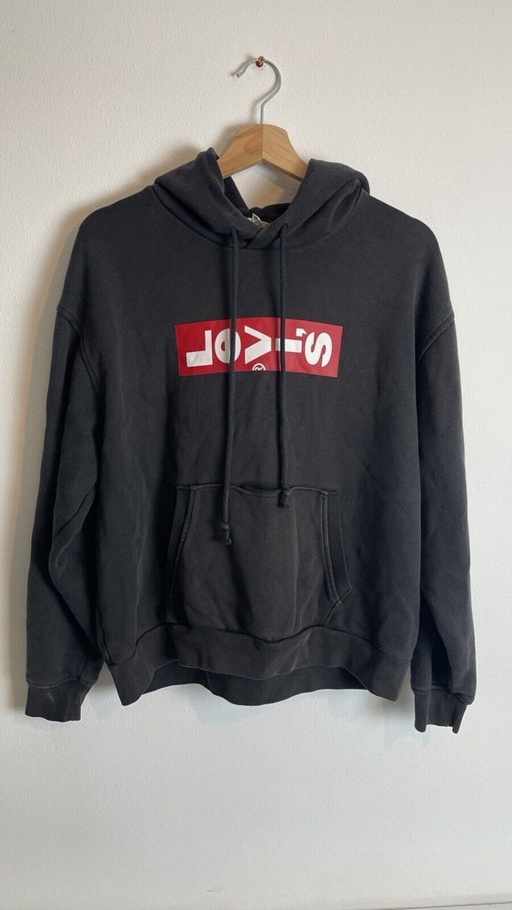 Men’s Levi’s Hoodie Size Small Black Spellout Logo Front Pocket Pullover Hoodie
