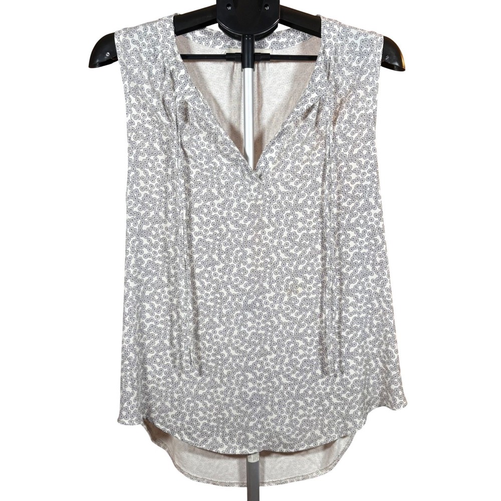 LOFT Women's Sleeveless V-Neck Blouse Black White Ditsy Floral Print Size L