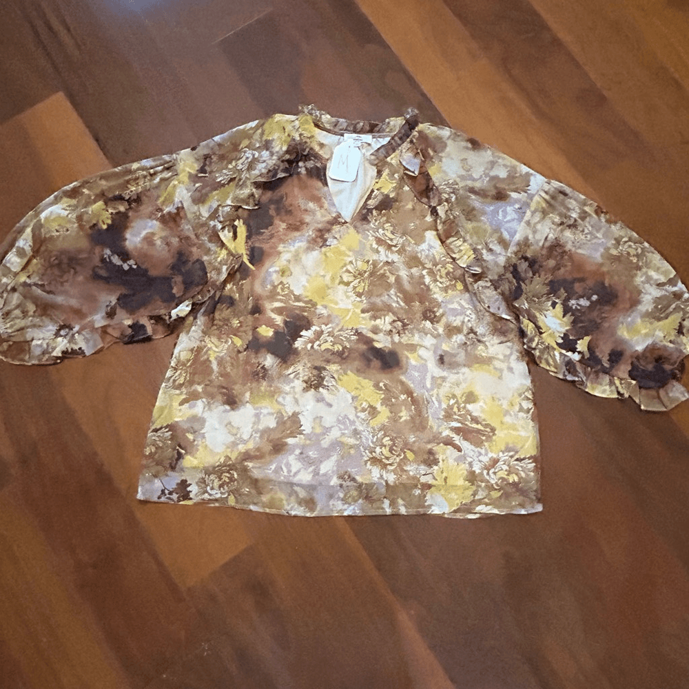 Entro women’s brown pattern ruffled long sleeve blouse size medium NWT