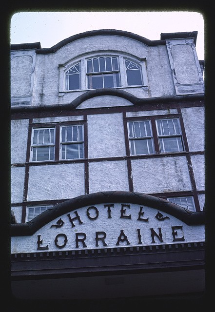 Photo:Lake Huntington New York Lorraine Hotel 1976 Route 52 facade