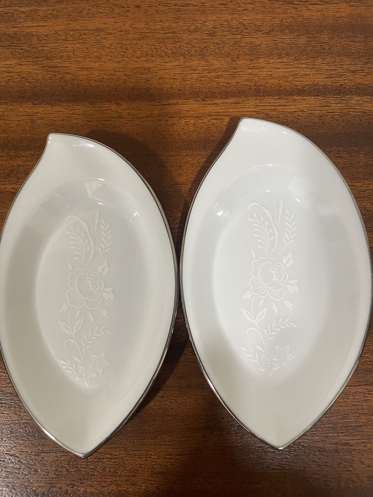 2 Noritake Fine China Reina Butter Pat Plate Tea Bag Dish White Platinum