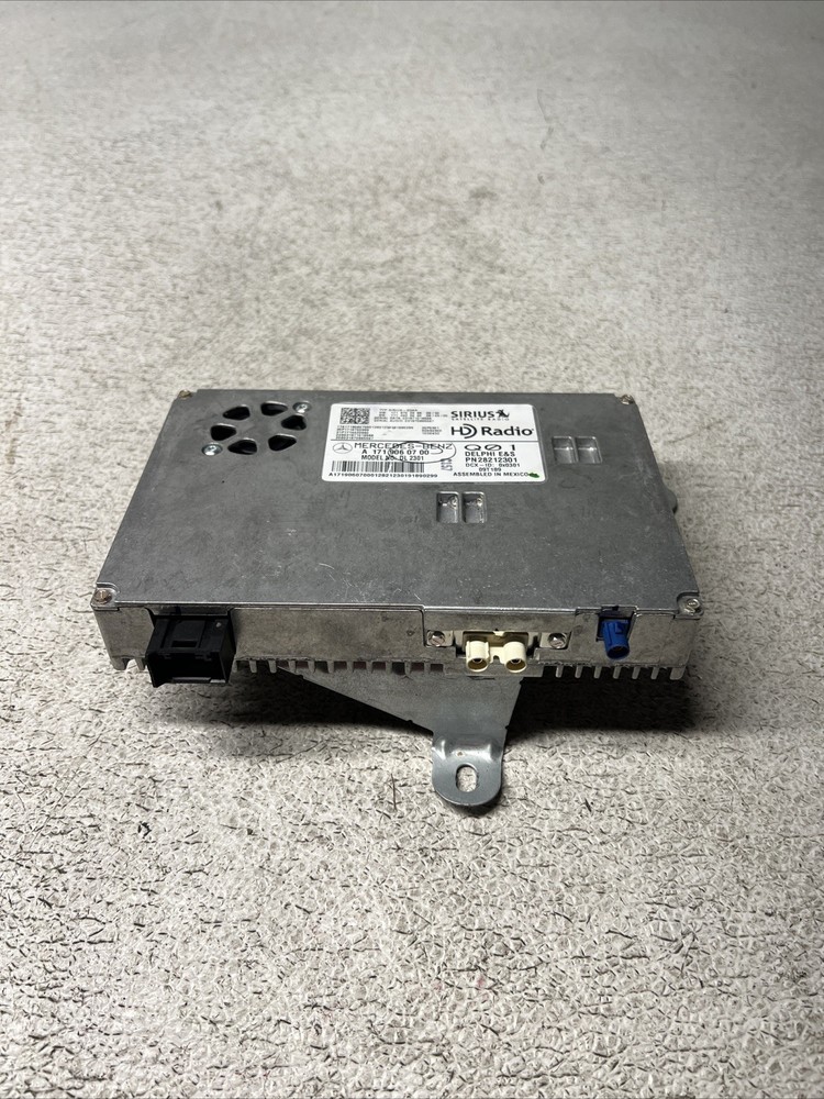2009-13 Mercedes S550 SLK300 SL550 GL450 Sirius Satellite Radio Receiver Module