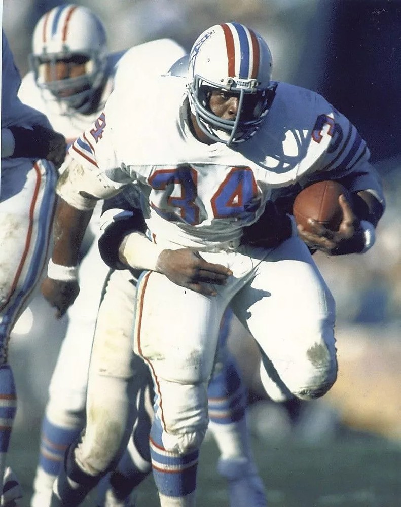 Earl Campbell Playing Football 4x6 Picture Celebrity Print