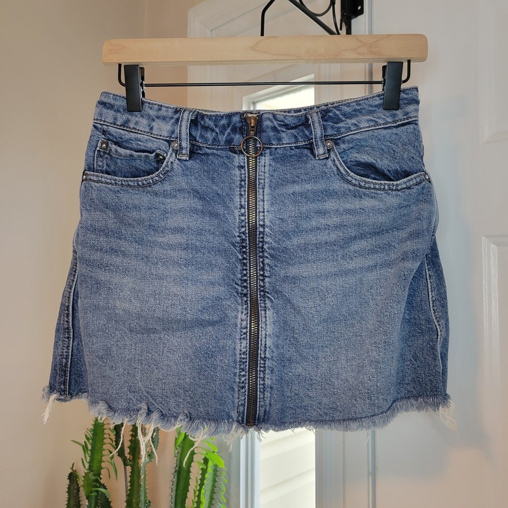 Free People We The Free Zip It Up Mini Denim Jean Skirt, Size 25
