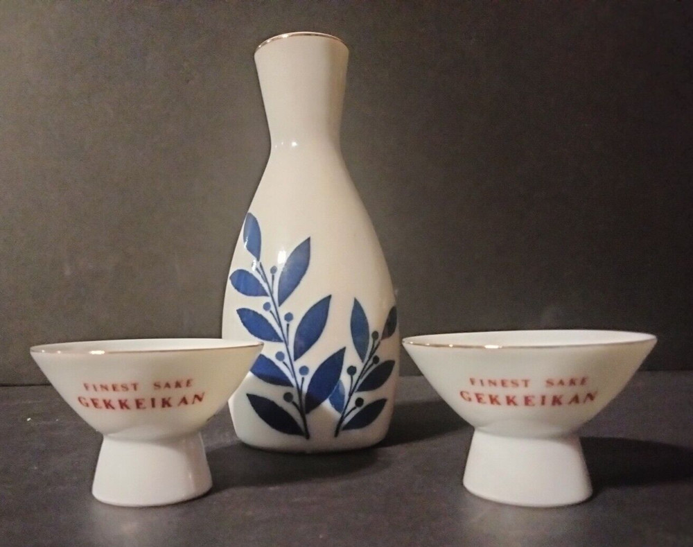 Vintage Japanese Gekkeikan Finest Sake Ceramic 3 piece Set 1 Pitcher & 2 Cups