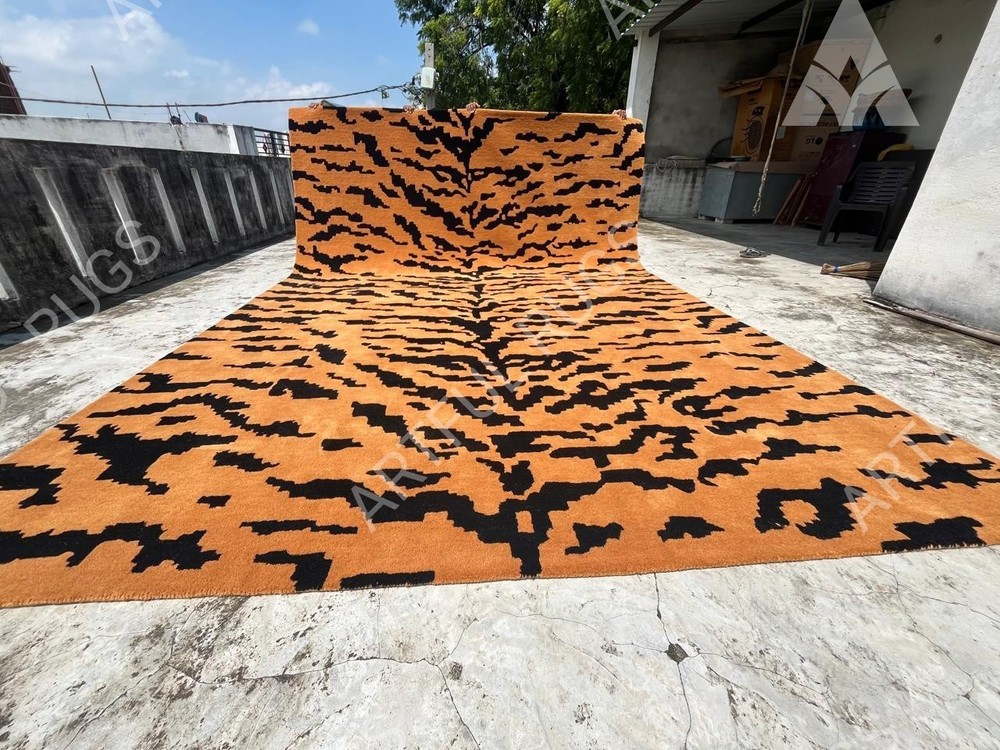 Hand-Tufted Wool Rug 9×12 ft - Nordic Knots Rust/Black Design, Handmade Area Rug