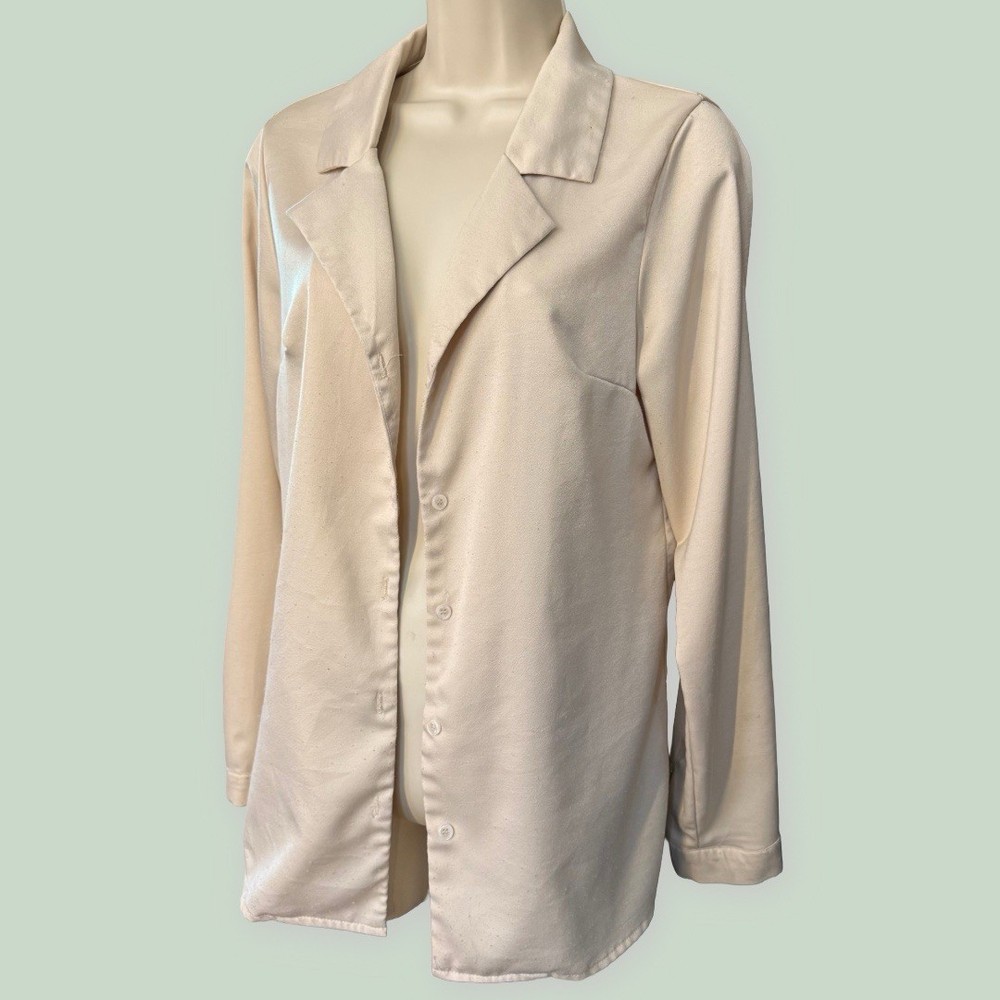 Women’s Light Pink Satin Blazer Top Size M Button Front Jacket Flowy Long Sleeve