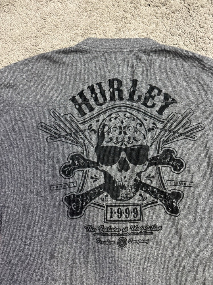 Hurley Men's XL Regular Fit Gray Long Sleeve Crew Neck Cotton Skull T-Shirt
