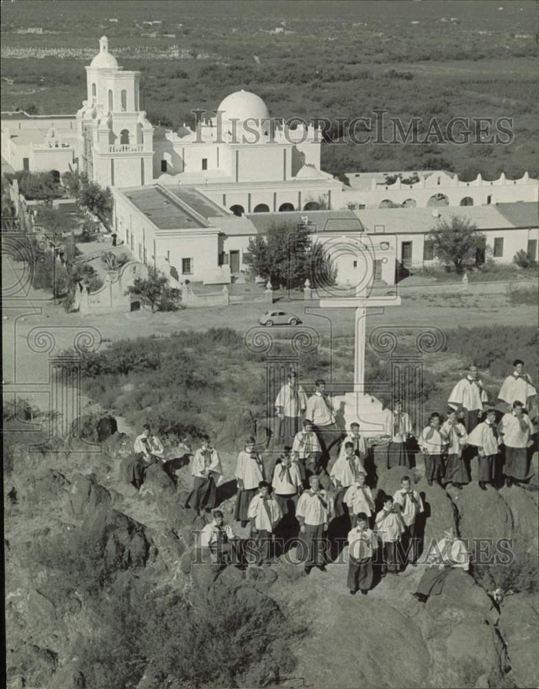 1966 Press Photo Aerial view of boys chorus outside Spanish Mission in Arizona