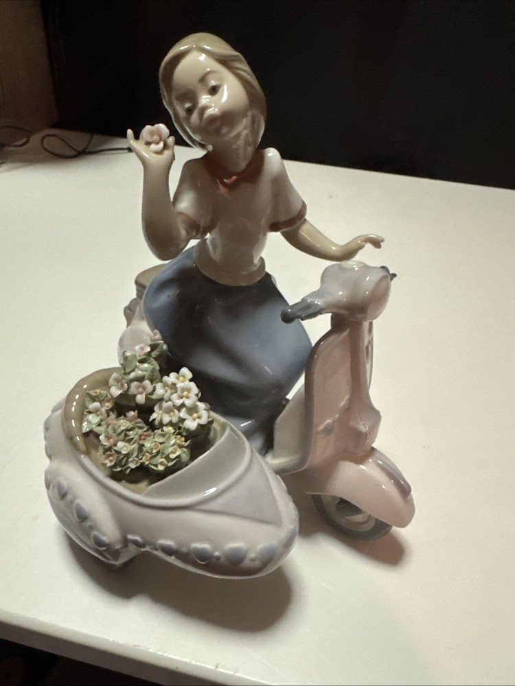 Lladro Porcelain Floral Getaway 5795 Chipped W Piece Girl Scooter Flower Sidecar