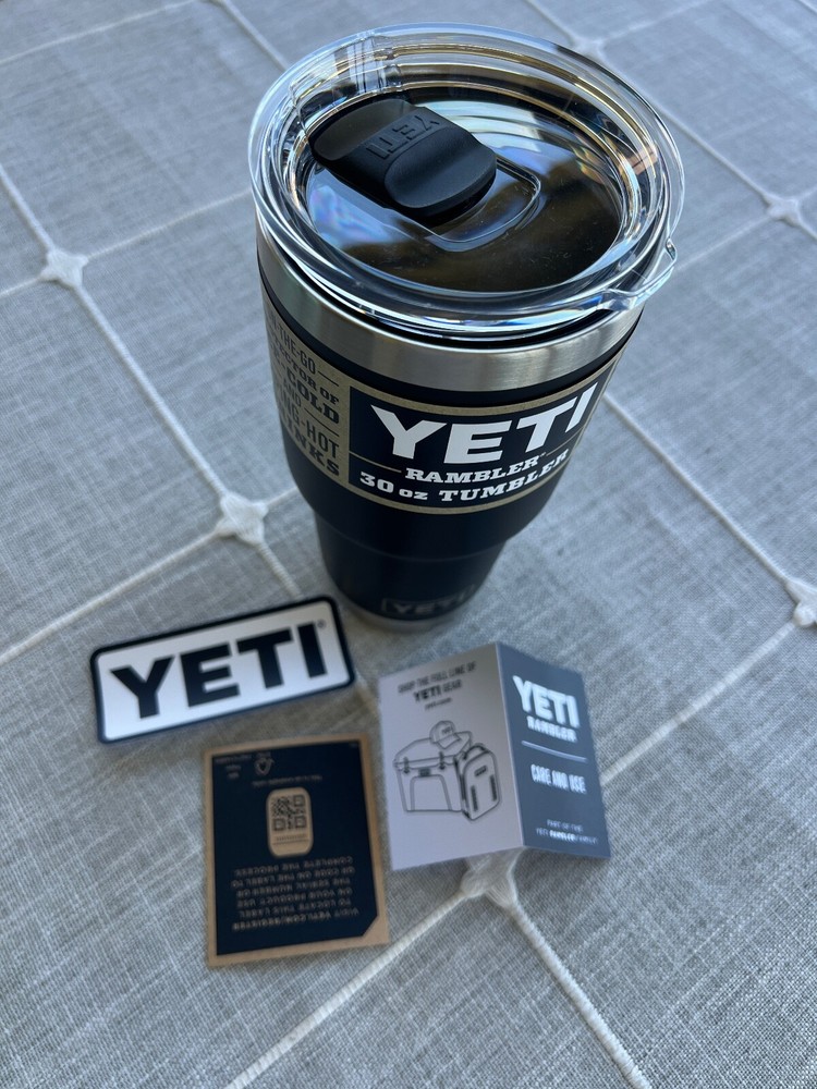 Yeti Rambler 30oz Stainless Steel Vacuum Insulated Tumbler in Classic Black
