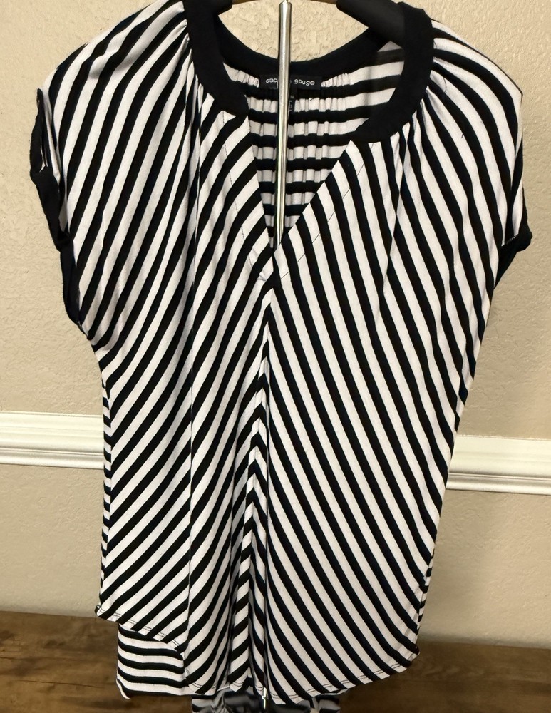 Women's Cable Gauge Top Size XL Black And White Stripe Short Sleeve