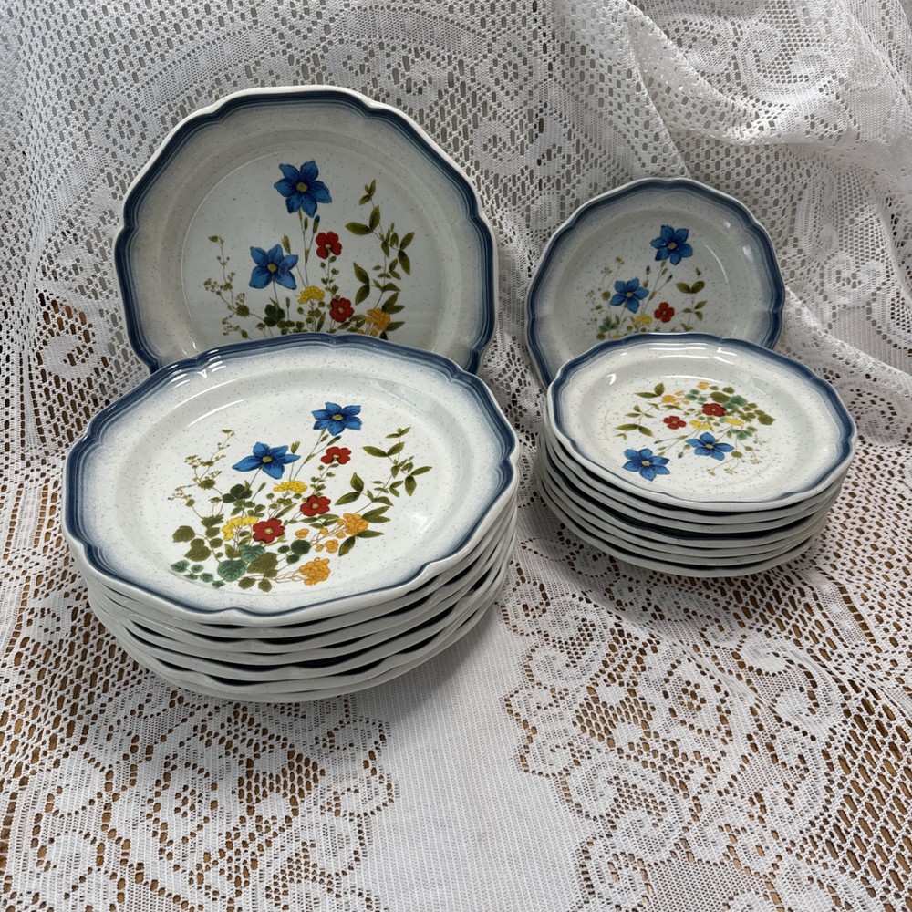 VTGE Mikasa Fresh Cuttings Dinnerware 8 Dinner Plates 8 Small Plates
