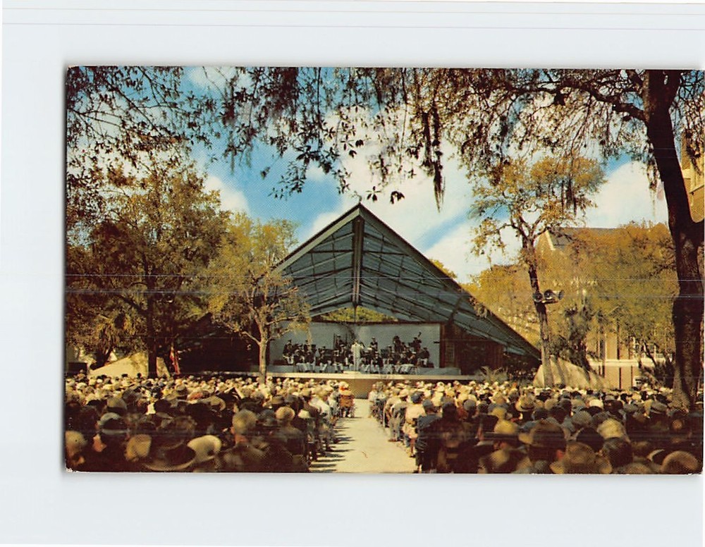 Postcard St. Petersburg's Free Public Band Concerts Williams Park Florida USA