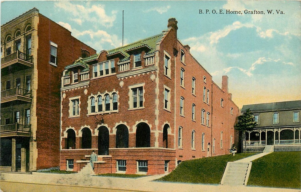 c1910 Grafton West Virginia BPOE Home Robbins & CO Postcard 26-4055