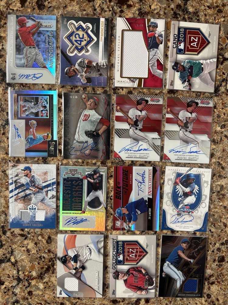 MLB AUTO / RELIC LOT (15 cards)