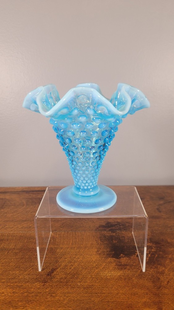 Vintage Fenton Hobnail 6 Ruffled Edge Blue Opalesent Vase