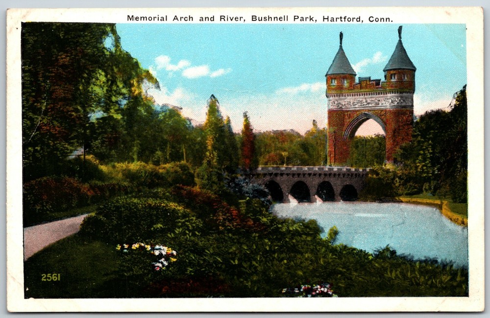 Memorial Arch & River, Bushnell Park, Hartford, Connecticut  - Postcard