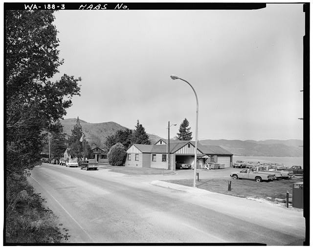 3. CONTEXTUAL VIEW SOUTHWEST, LAKE CHELAN BACKGROUND - U.S. Forest Service