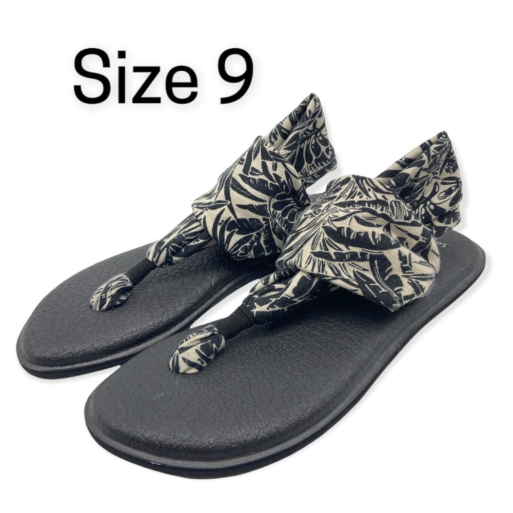 Sanuk Yoga Sling Women's Flip Flops Size 9 Thongs Yoga Mat Black Print Sandals