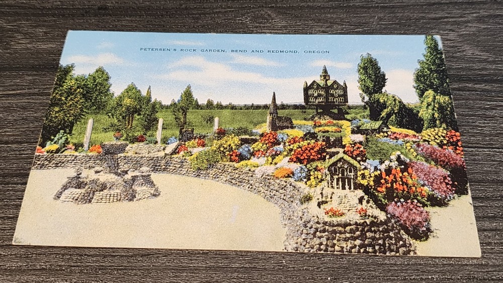 Postcard Peterson's Rock Garden Bend and Redmond Oregon USA