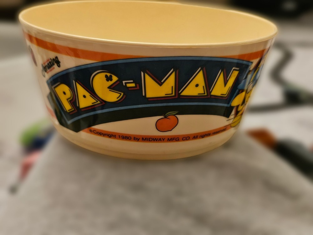 Vintage 1980s Deka NJ Plastic Pac Man Bowl