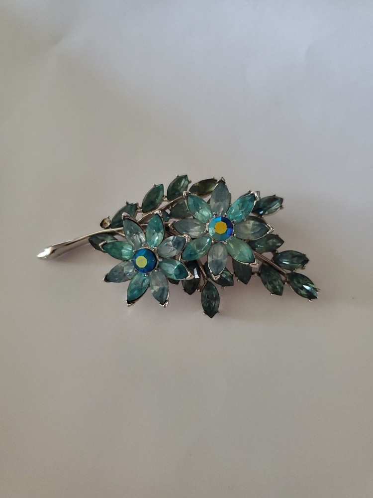 Brooch VTG Signed Trifari Floral Blue And Green Rhinestone Silver Tone Brooch
