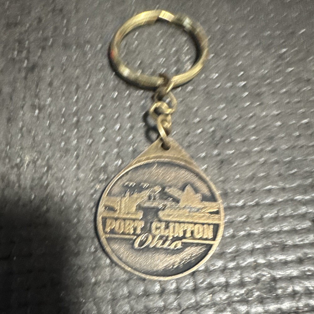Port Clinton Ohio Metal Souvenir Keychain Key Ring Gold w/ Detachable Keyring