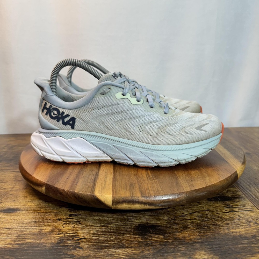 Hoka One One Arahi 6 Running Shoes Womens Size 7 Gray White Orange Athletic