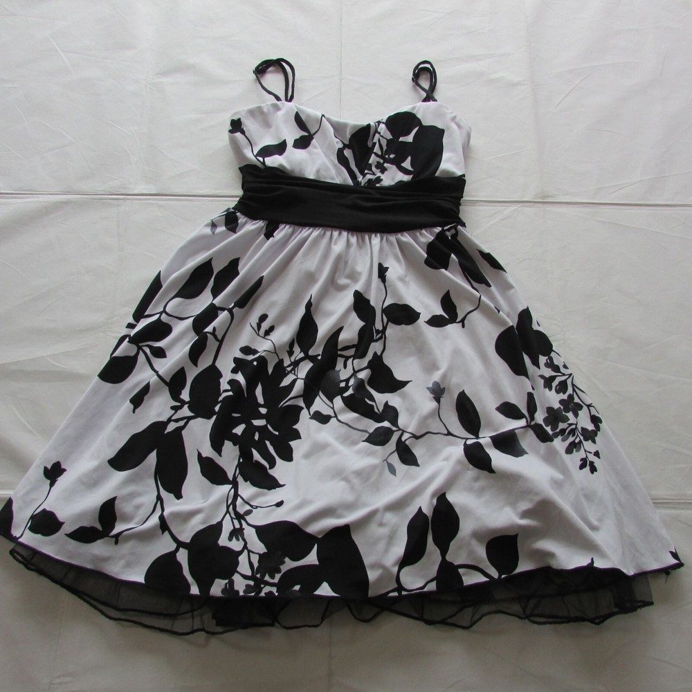 Speechless Juniors Medium Floral Mini Dress Black/White