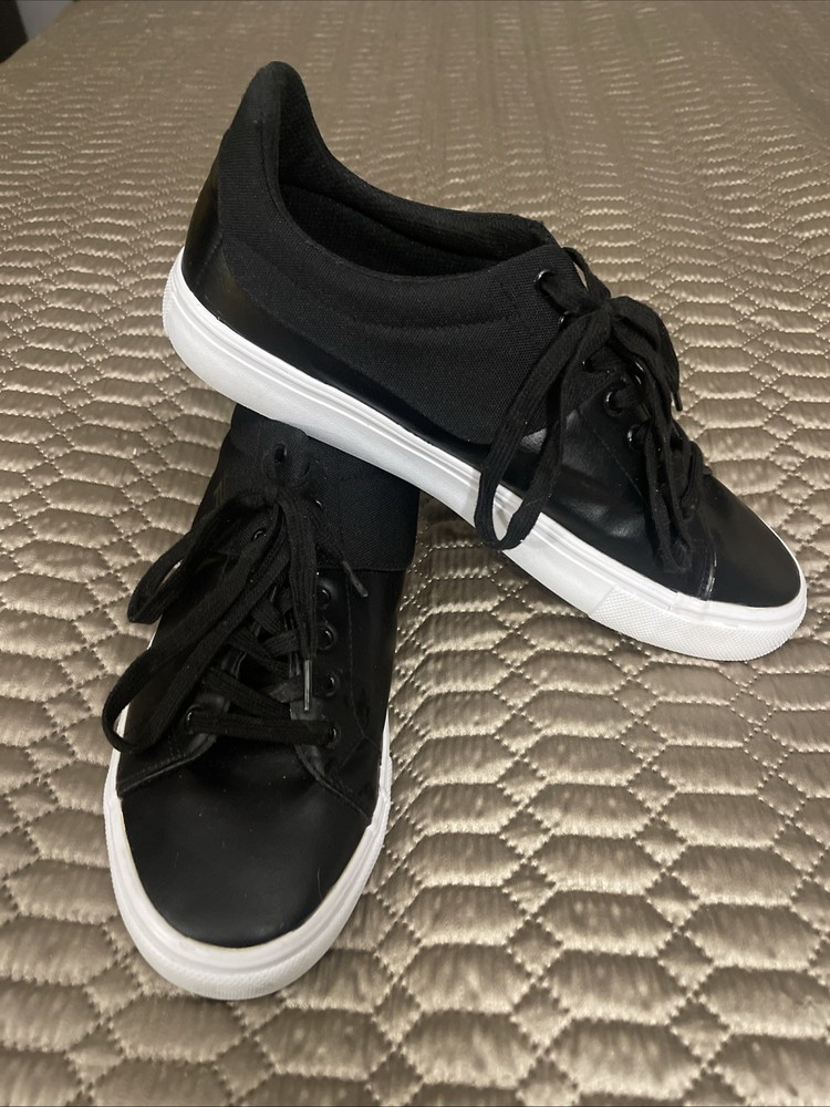 London Fog Men’s 12 Memory Foam lace up shoe Black canvas/textile excellent cond