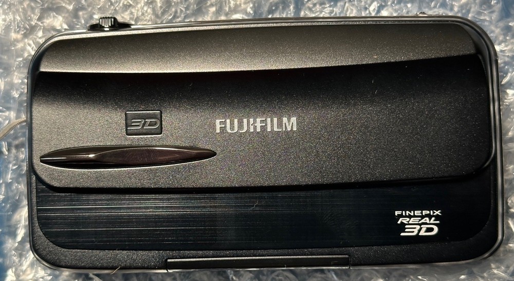 Fujifilm FinePix Real 3D W3 10MP Digital Camera with 3X Optical Zoom-Black
