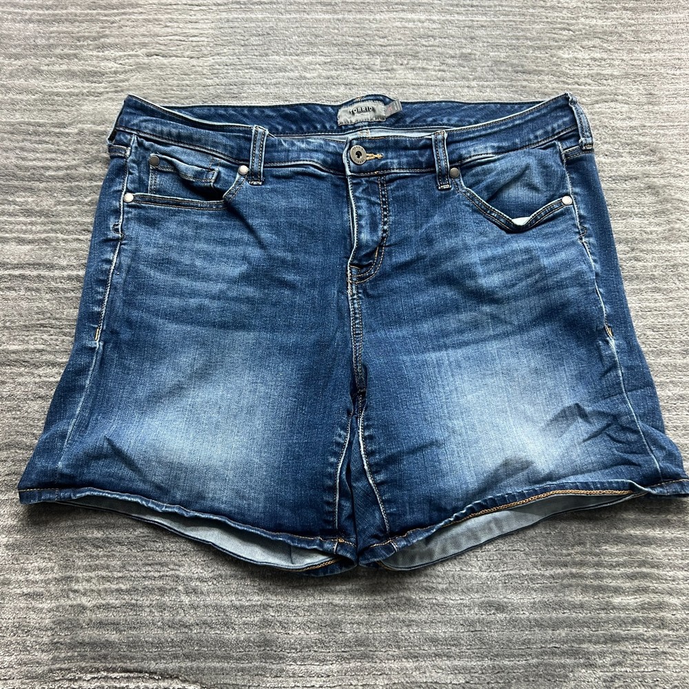 Torrid Shorts Size 16 Womens Stretch Medium Wash Mid Rise Blue Denim