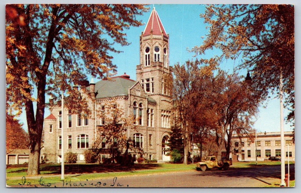 Marengo IA~Iowa County Court House~Romanesque Revival Architecture~Vtg Postcard
