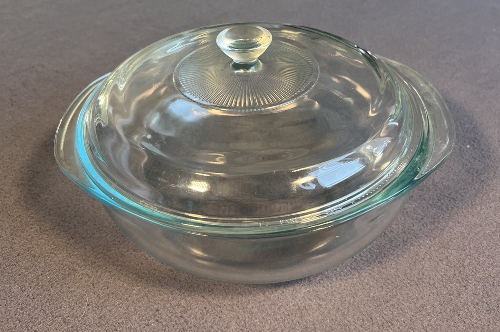 Vintage Pyrex 024 2L Clear Glass Casserole Bowl with Lid  