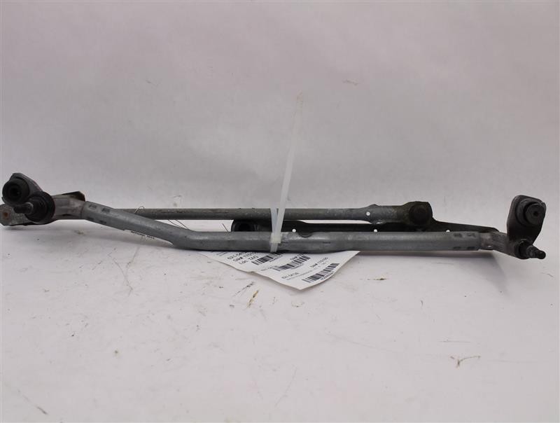 Used Windshield Wiper Linkage fits: 2010 Volkswagen Passat  Grade A