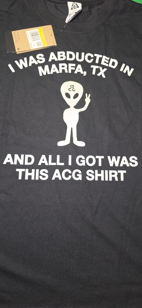 Nike ACG Alien Graphic Loose Fit Men's T-Shirt Size S HV2168-010