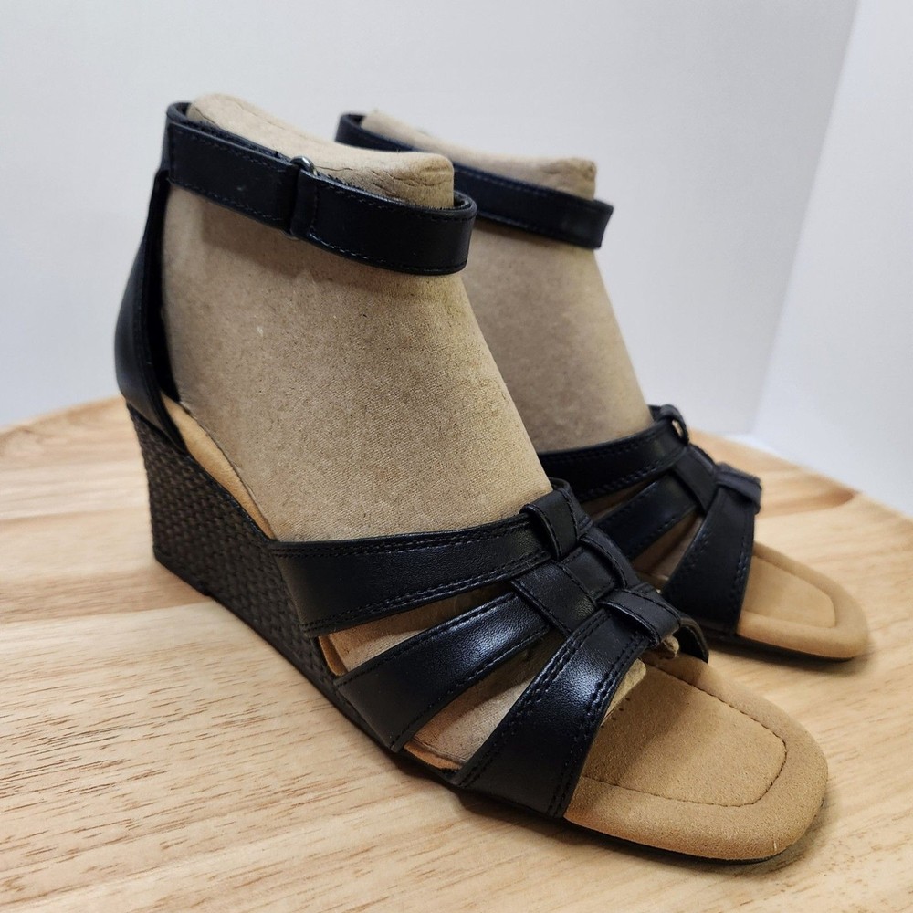 Clarks Kyarra Joy black womens sandals size 8