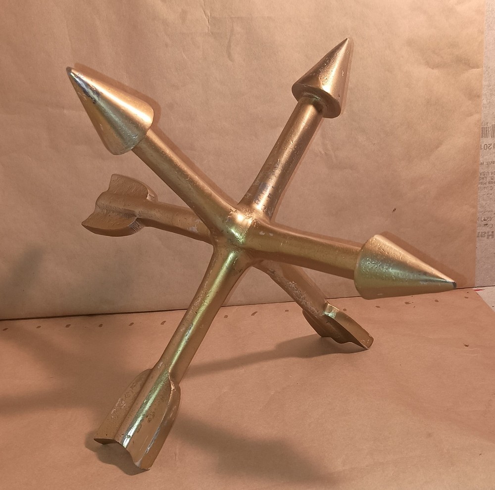 ⭐⭐ Arrow Jacks Sculpture Decor Gold Tone ⭐⭐