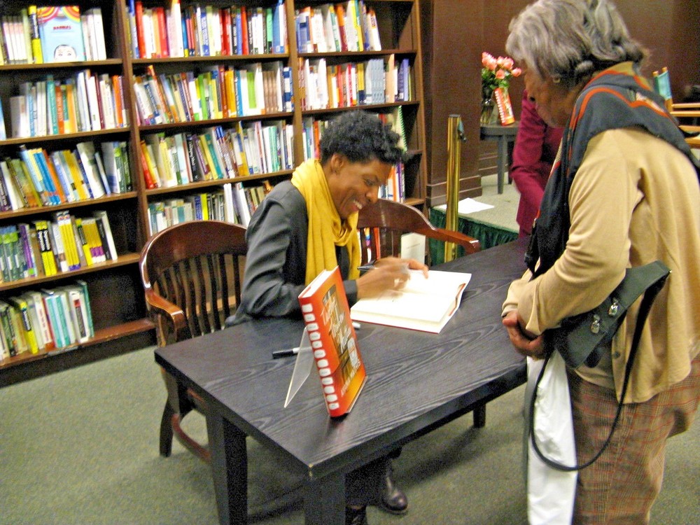 AYANA MATHIS SIGNED THE TWELVE TRIBES OF HATTIE 1ST/1ST ED OPRAH'S BOOK CLUB 2.0