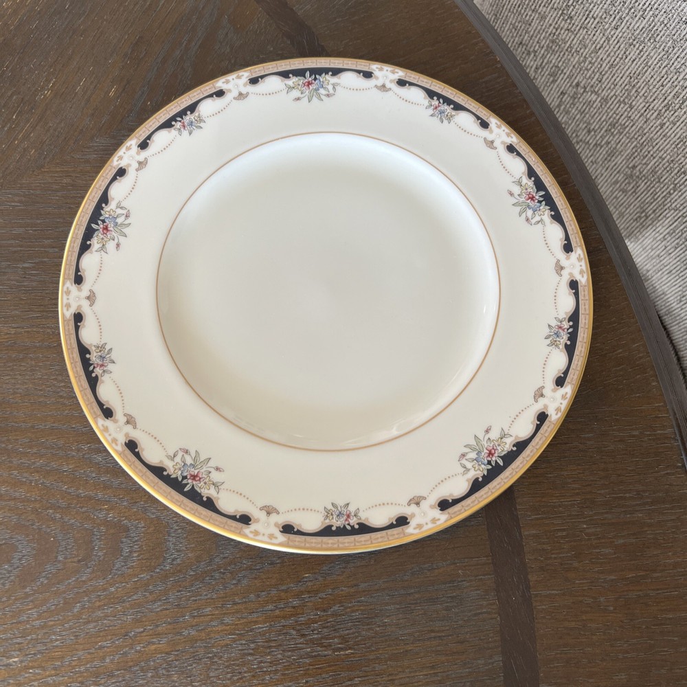 Lenox Hartwell House Millennium Dinner Plate EUC 10 3/4
