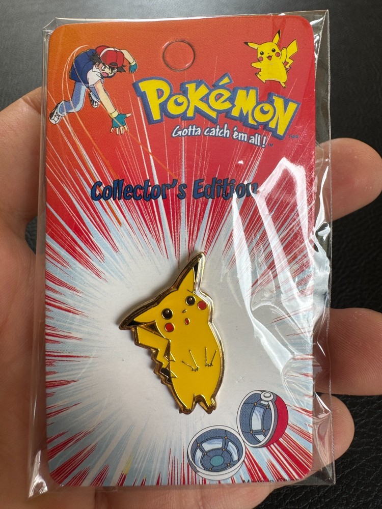 1999 Pokémon Pikachu Vintage Pin – UNPUNCHED – Nintendo Licensed